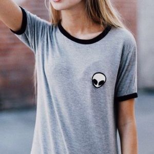BRANDY MELVILLE ALIEN TOP